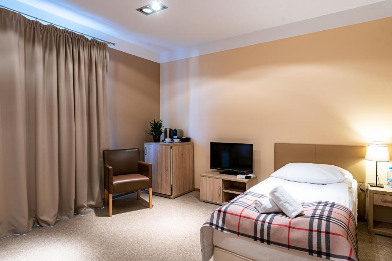 Hotel Dobre Z Lasu Солец-Куявски Экстерьер фото