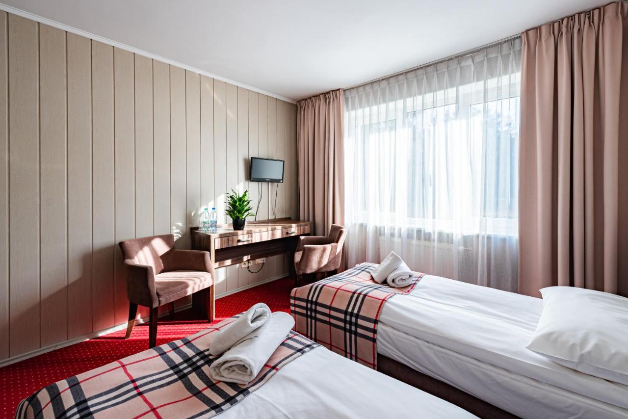 Hotel Dobre Z Lasu Солец-Куявски Экстерьер фото