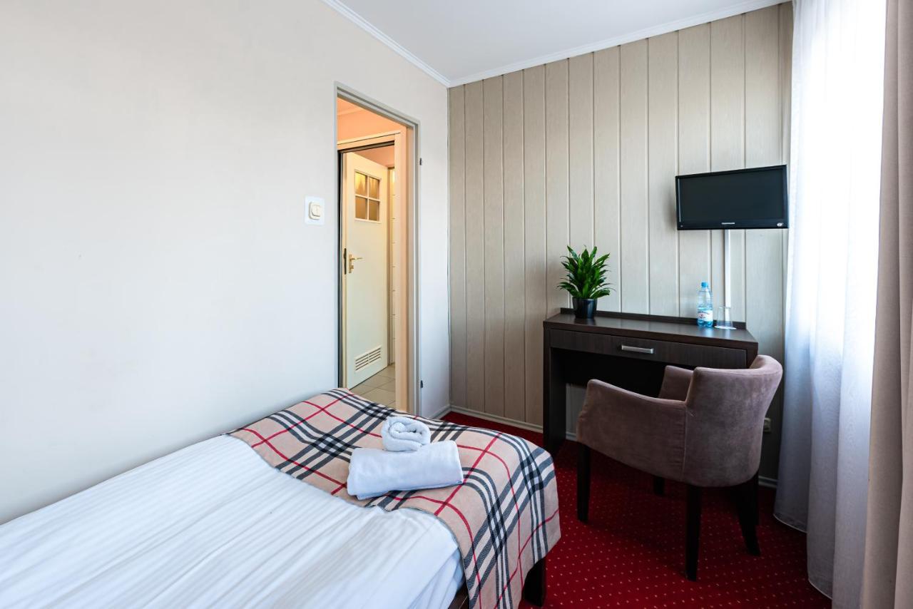 Hotel Dobre Z Lasu Солец-Куявски Экстерьер фото
