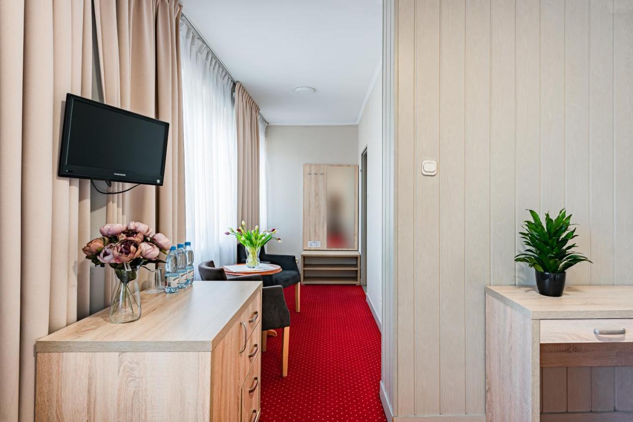 Hotel Dobre Z Lasu Солец-Куявски Экстерьер фото