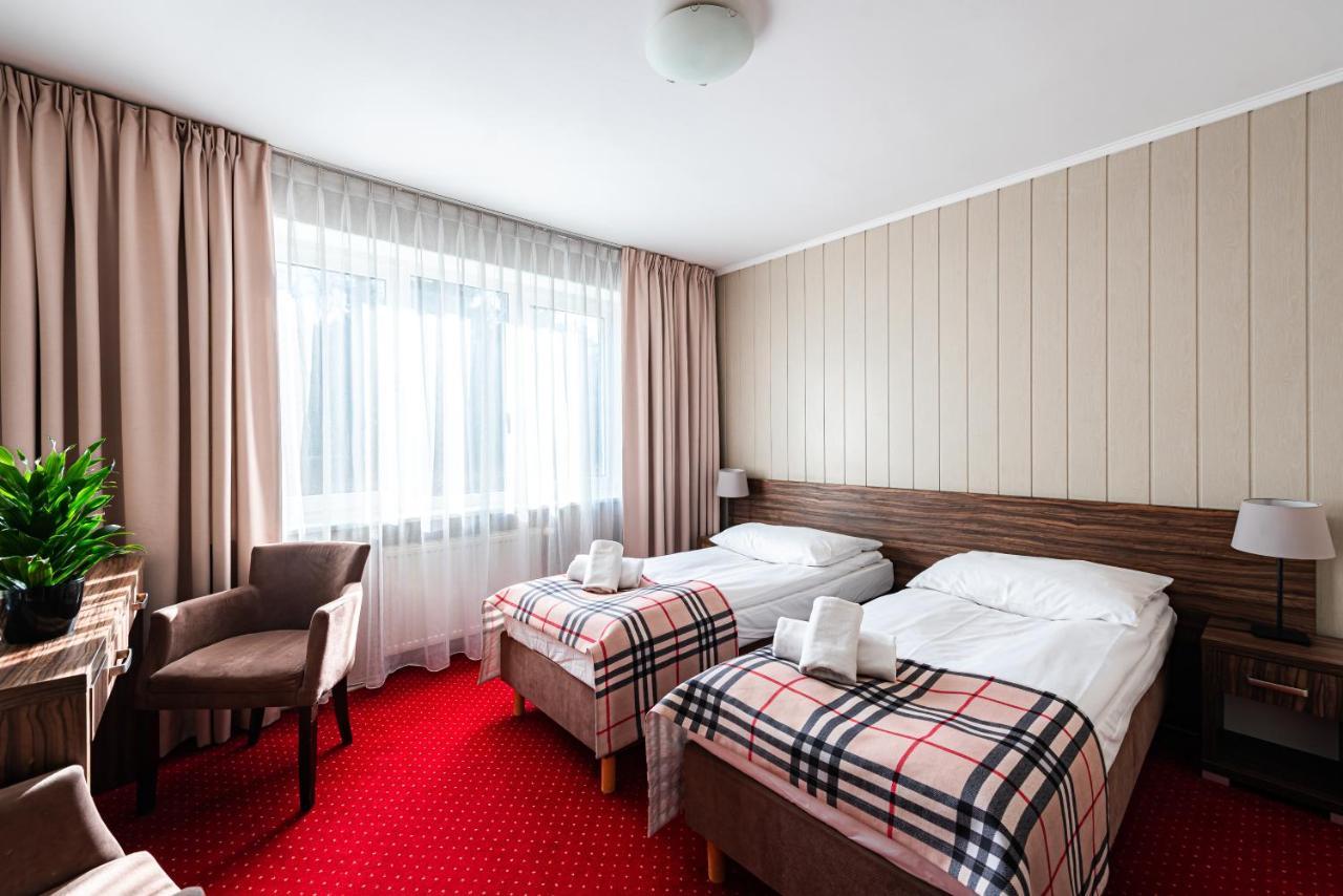 Hotel Dobre Z Lasu Солец-Куявски Экстерьер фото